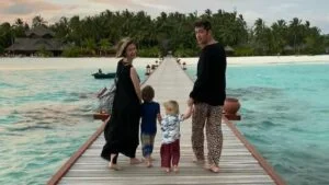 adela-popescu cu familia in maldive