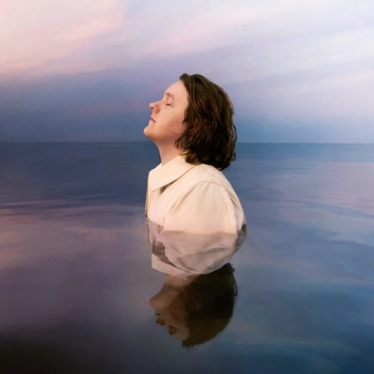 Lewis Capaldi a lansat single-ul Forget Me