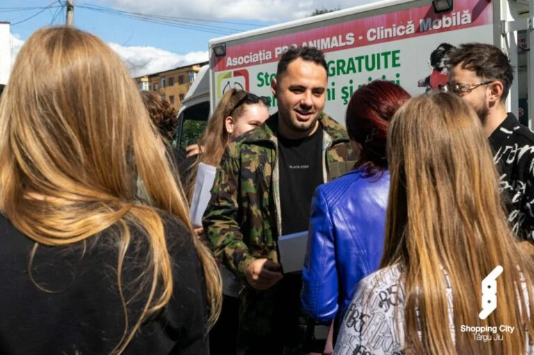 Emi de la Noaptea Târziu.